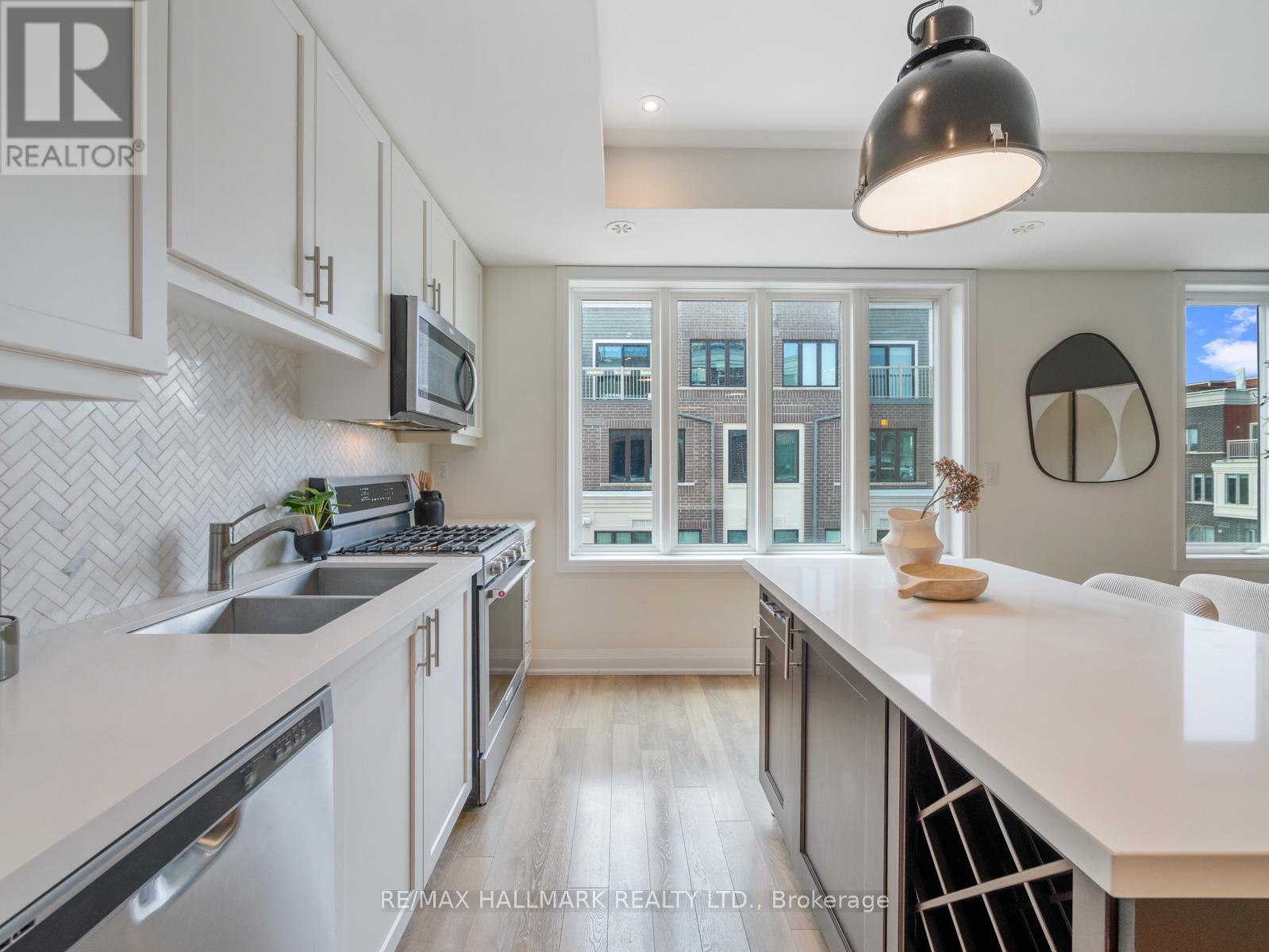 3 - 85 EASTWOOD PARK GARDENS
