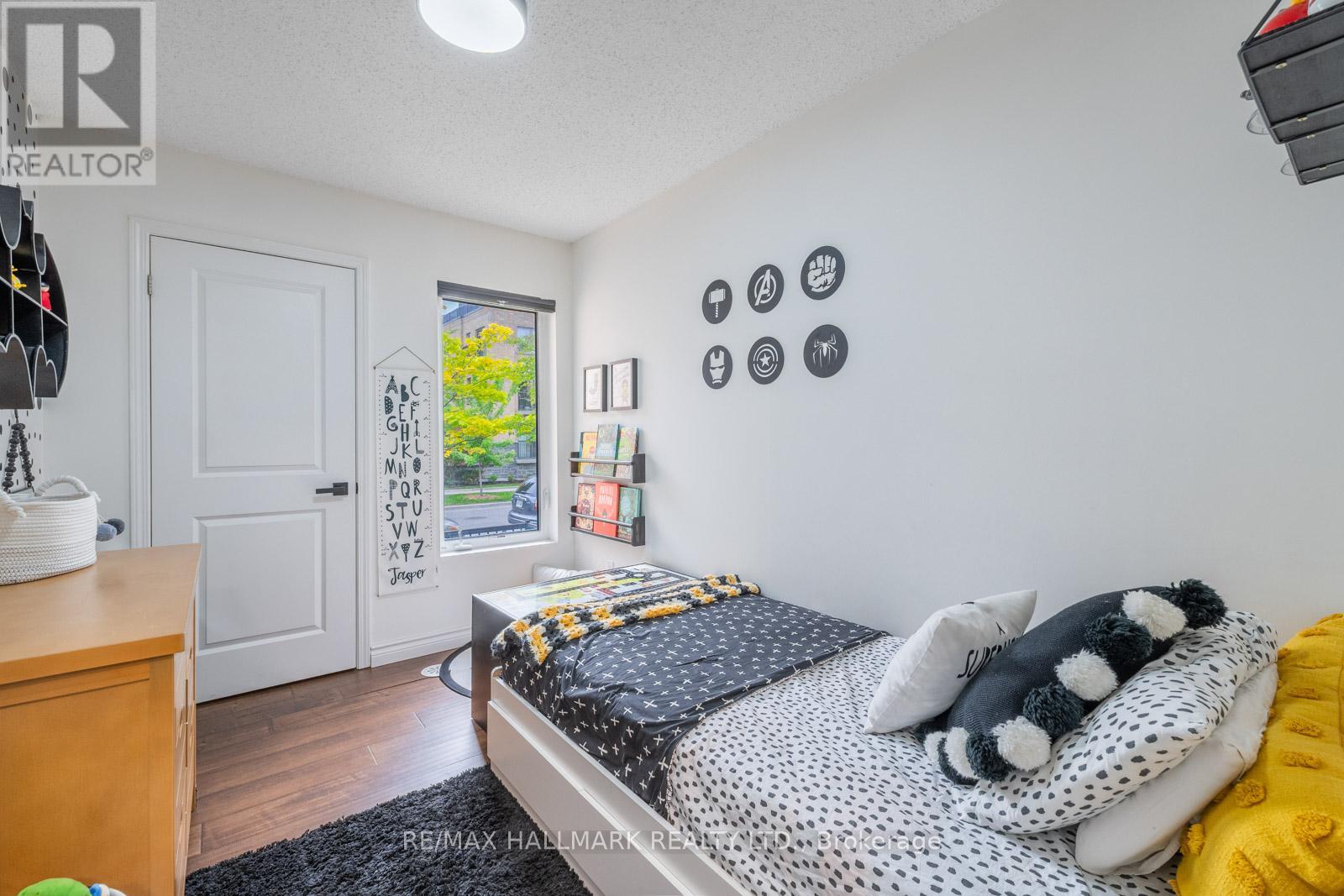 111 - 9 FOUNDRY AVENUE