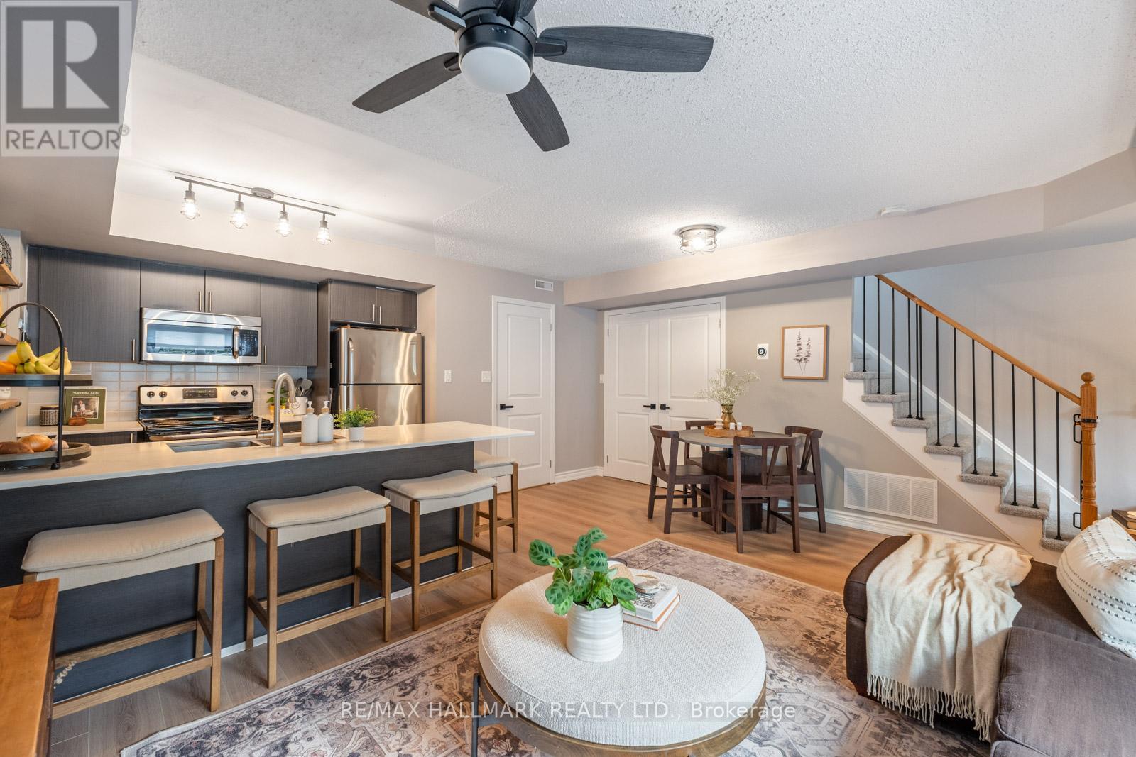 111 - 9 FOUNDRY AVENUE