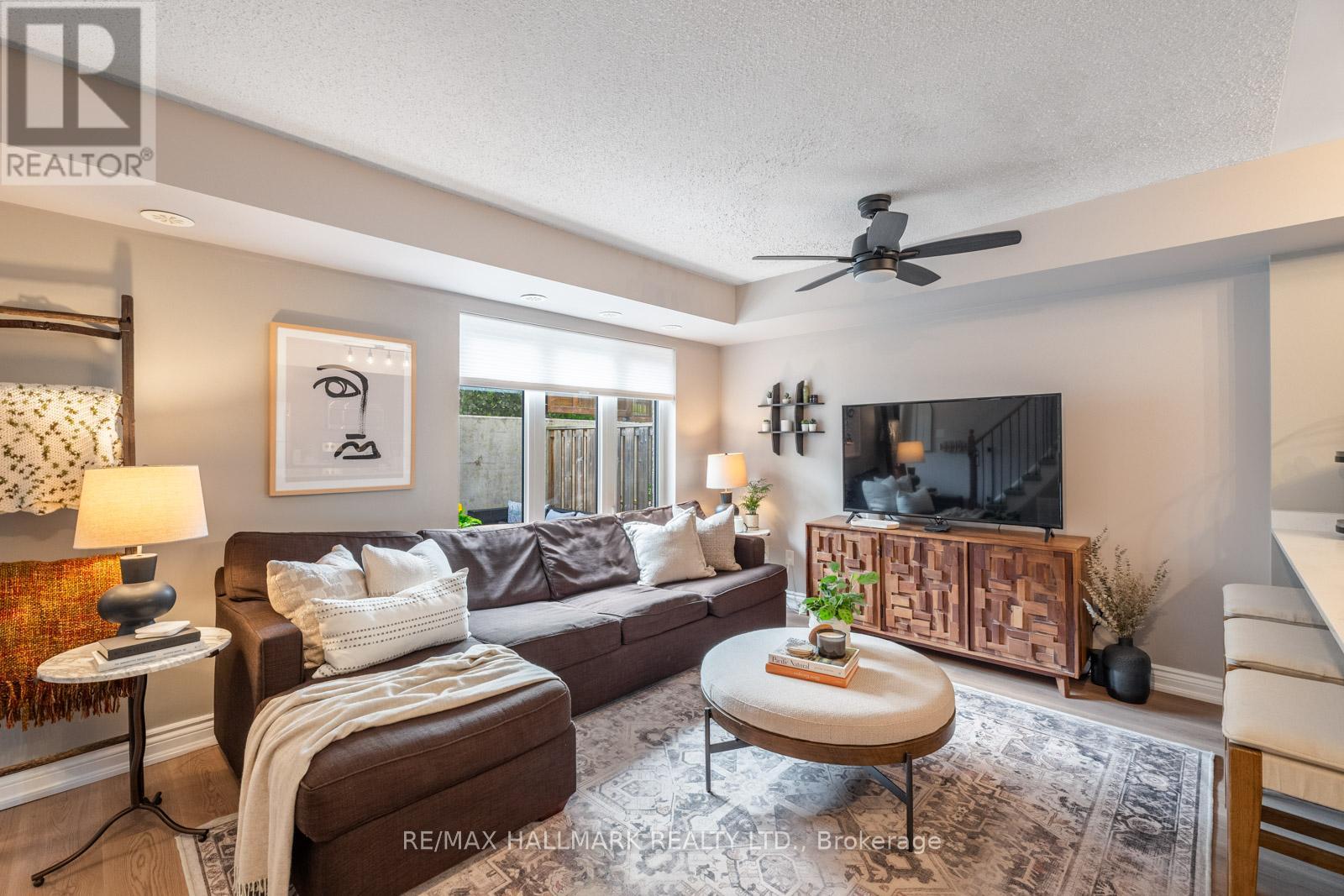 111 - 9 FOUNDRY AVENUE
