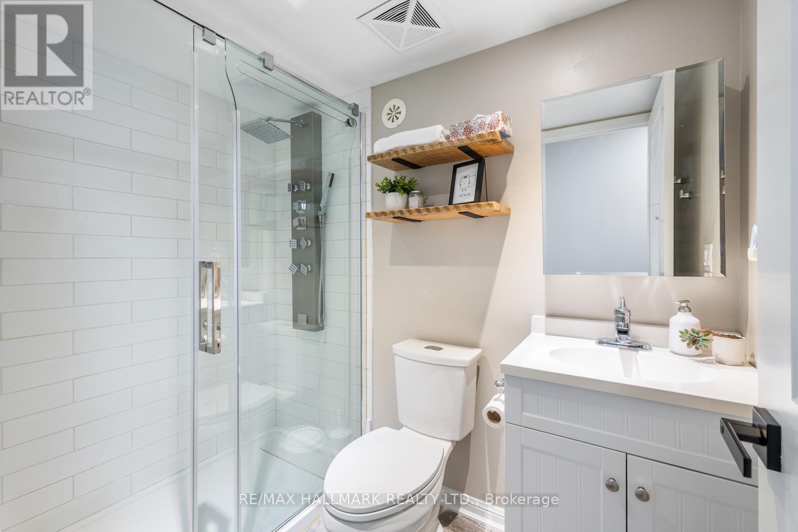 111 - 9 FOUNDRY AVENUE
