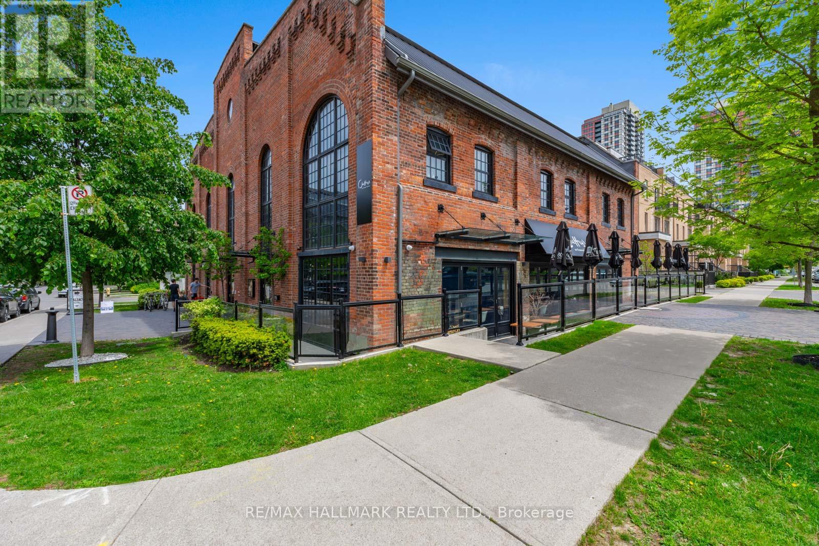 111 - 9 FOUNDRY AVENUE