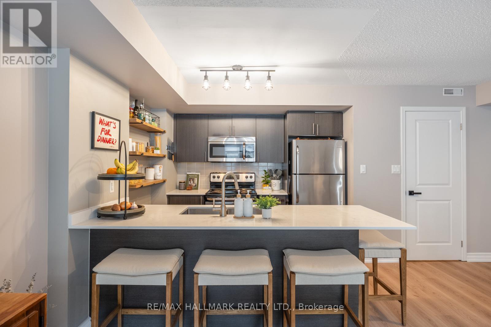 111 - 9 FOUNDRY AVENUE