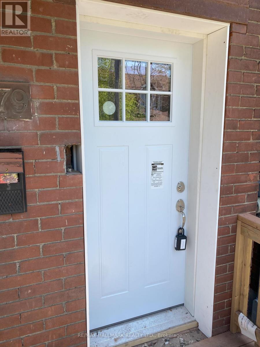 UPPER - 479 MARGUERETTA STREET