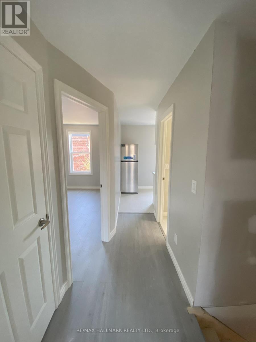 UPPER - 479 MARGUERETTA STREET