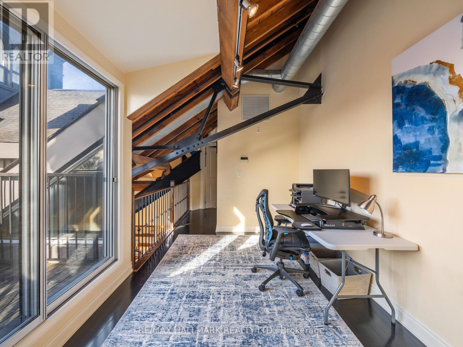 301 - 384 SUNNYSIDE AVENUE