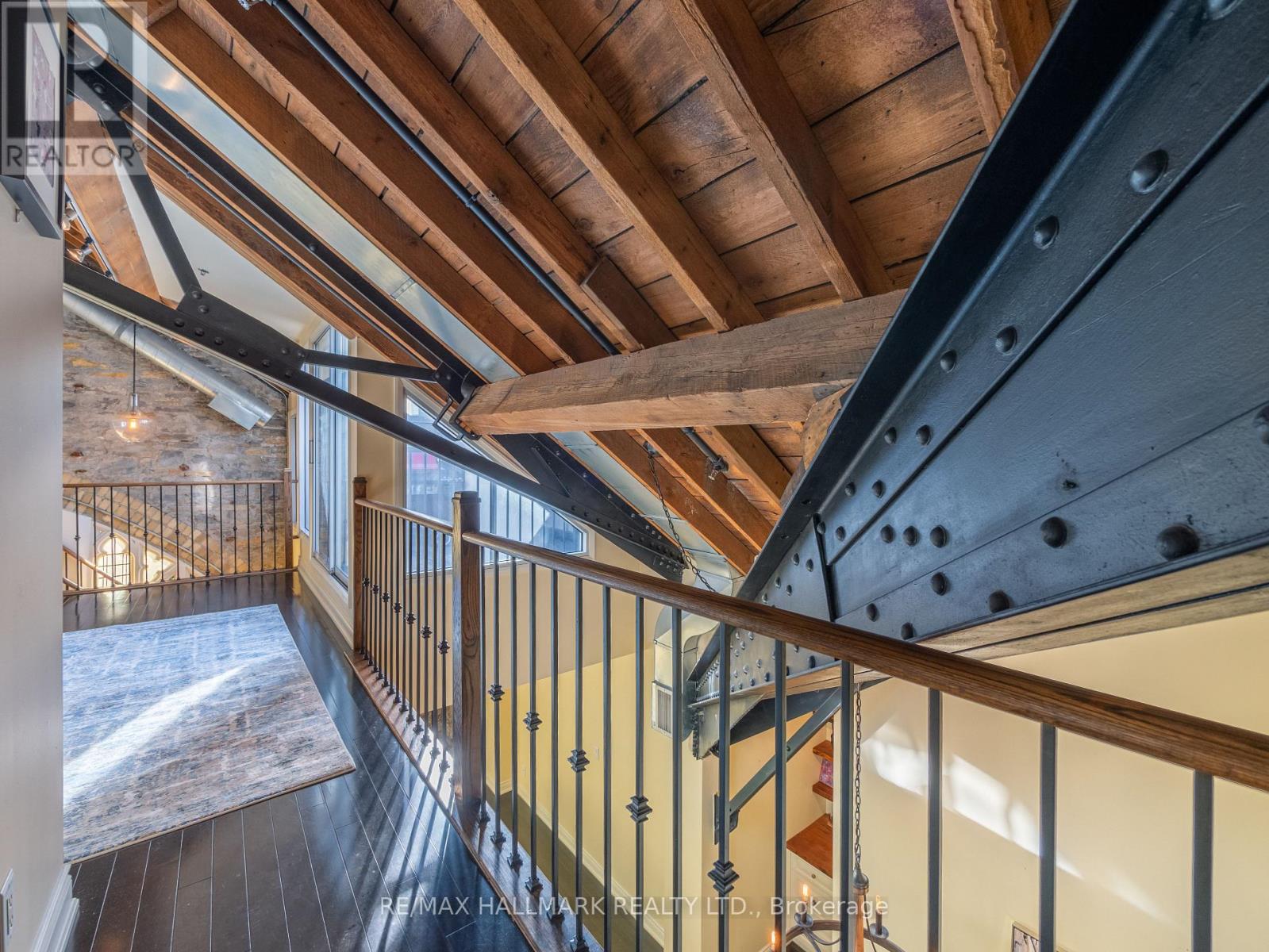 301 - 384 SUNNYSIDE AVENUE