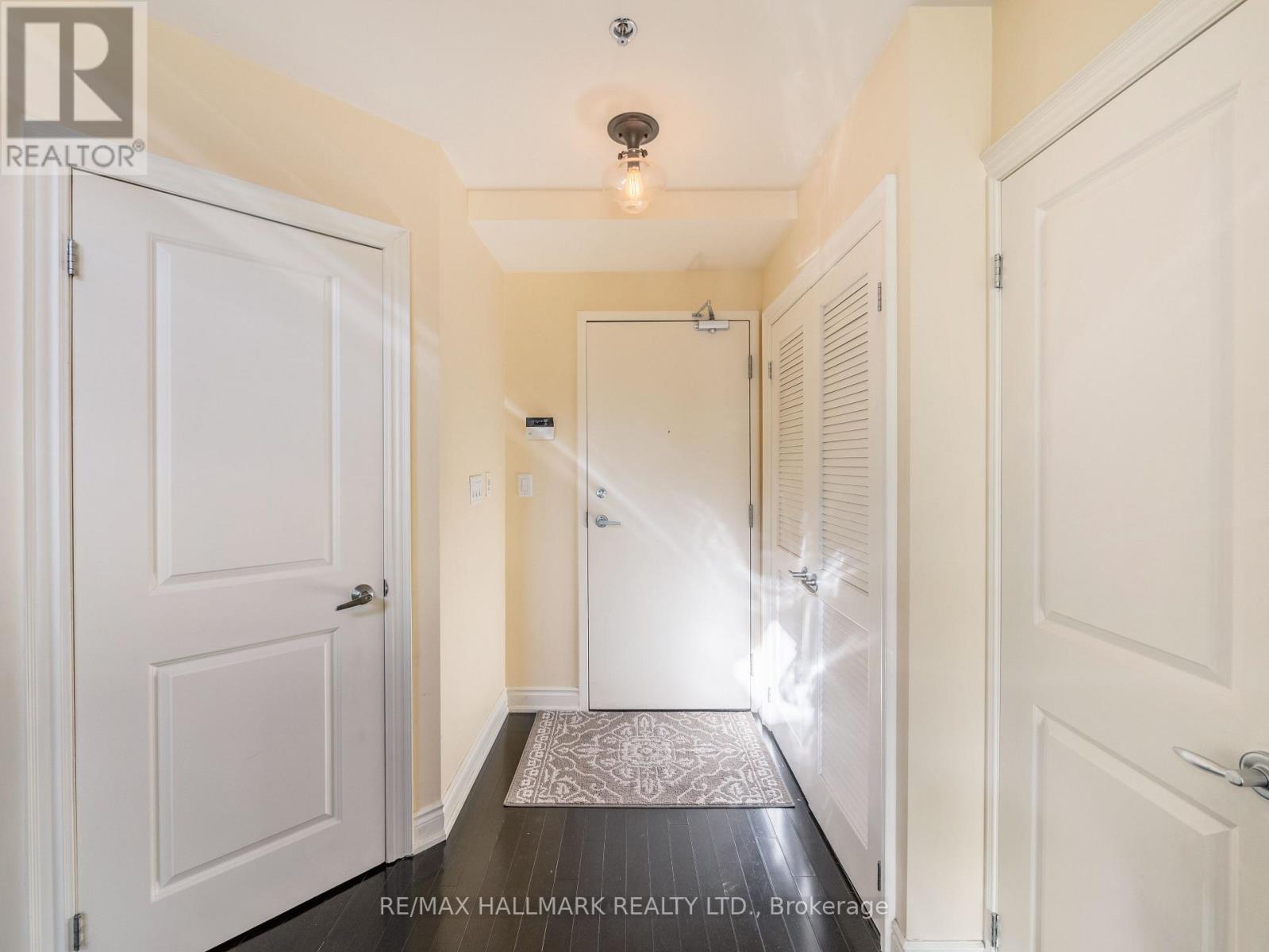 301 - 384 SUNNYSIDE AVENUE