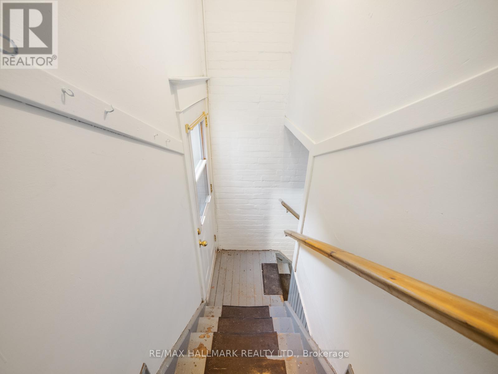 22 KENNETH AVENUE