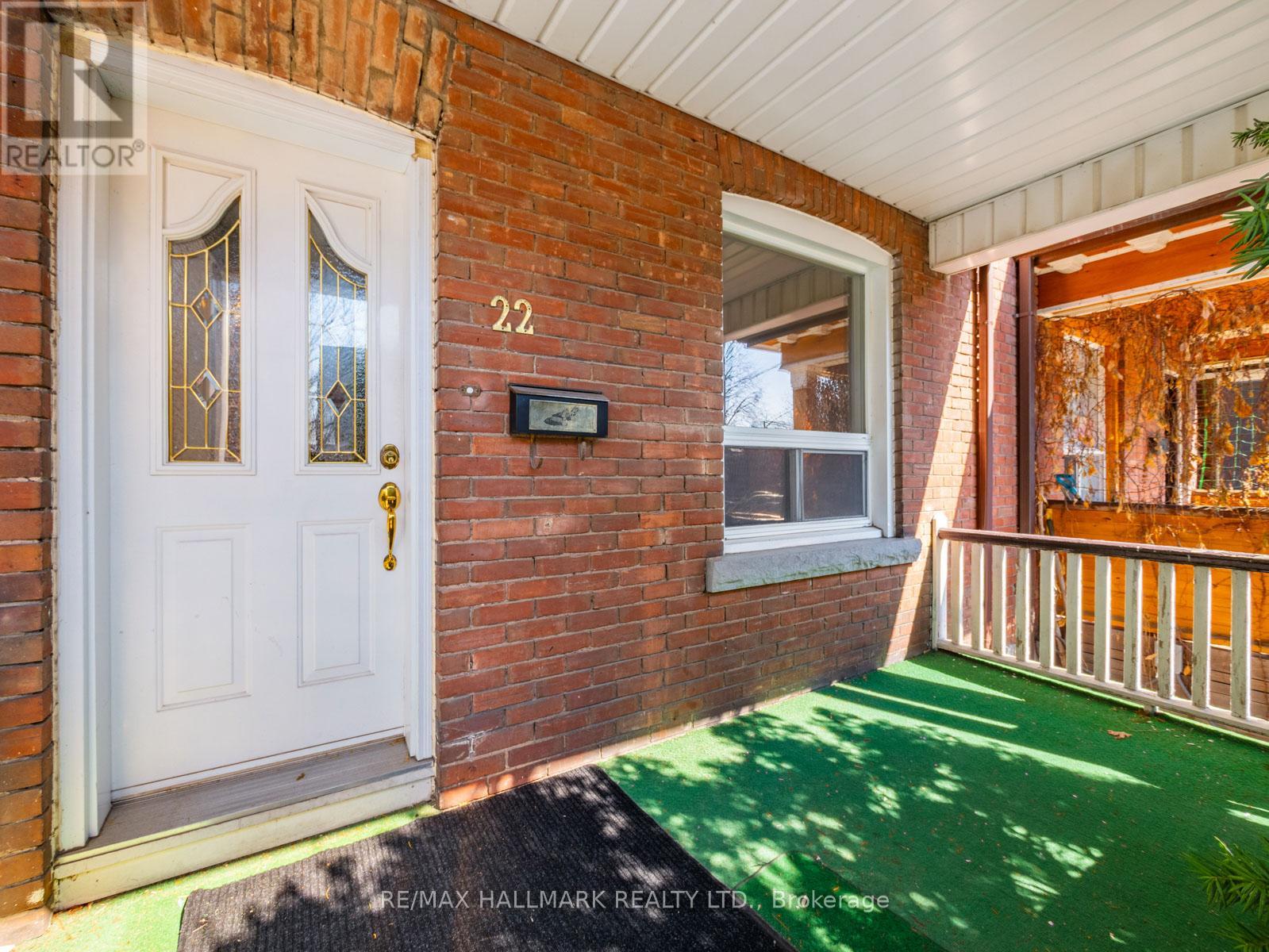 22 KENNETH AVENUE