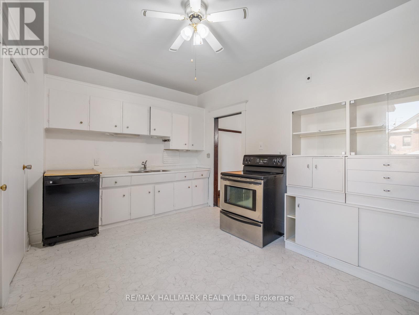 22 KENNETH AVENUE
