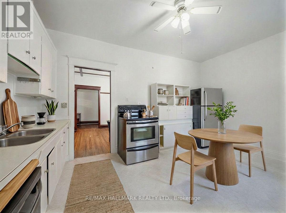 22 KENNETH AVENUE