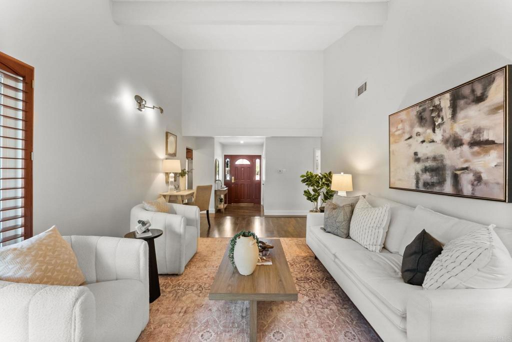 5725 Avenida Sanchez