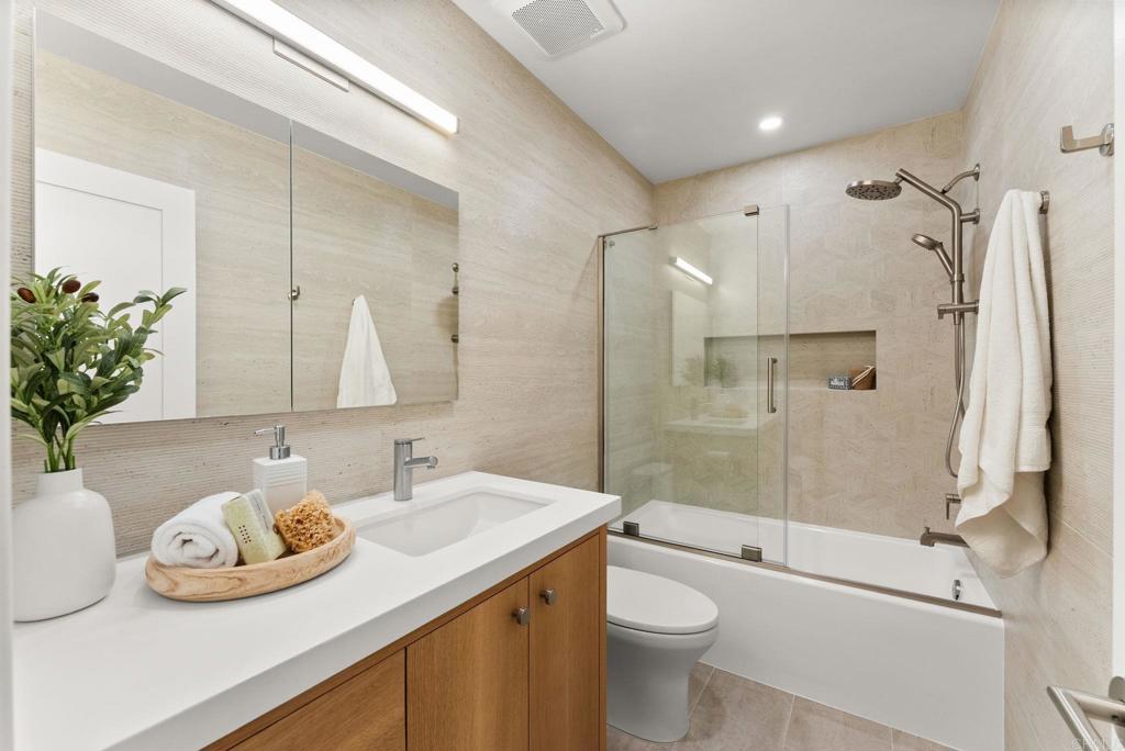 5725 Avenida Sanchez