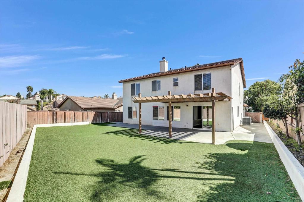 2128 Chateau Ct