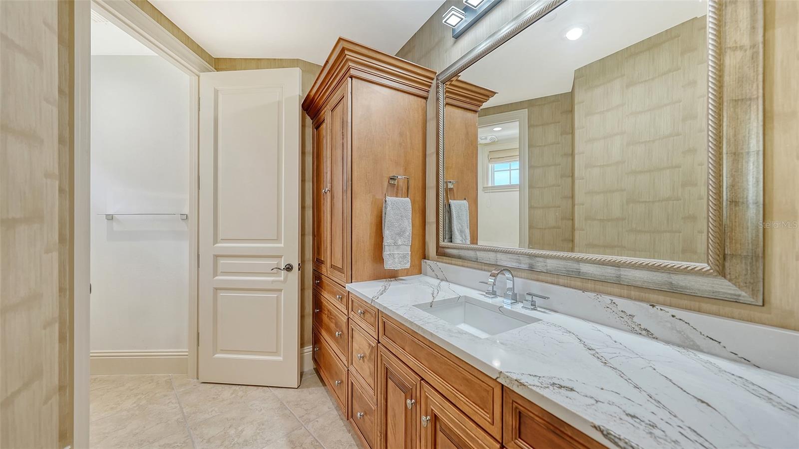 464 GOLDEN GATE PT #504