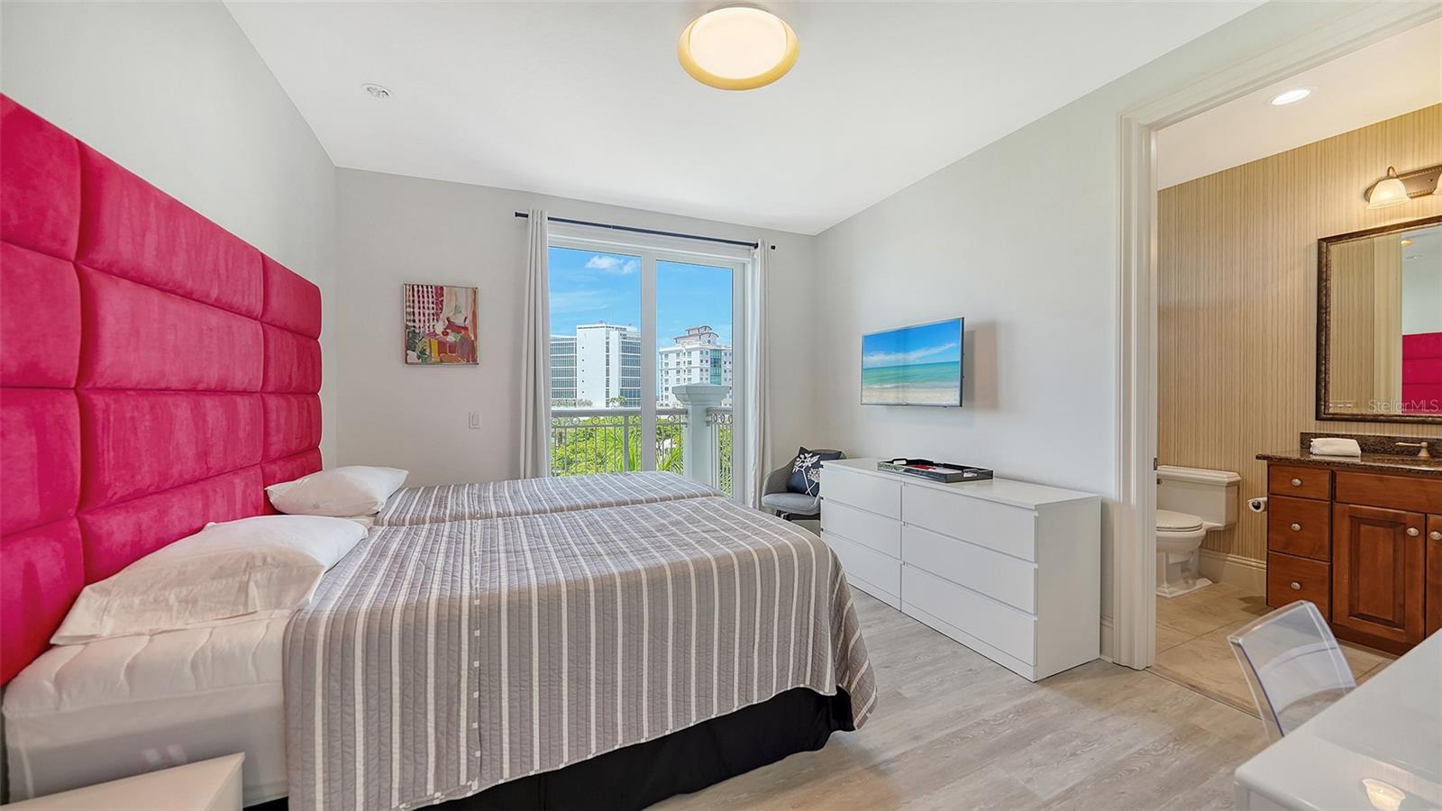464 GOLDEN GATE PT #504