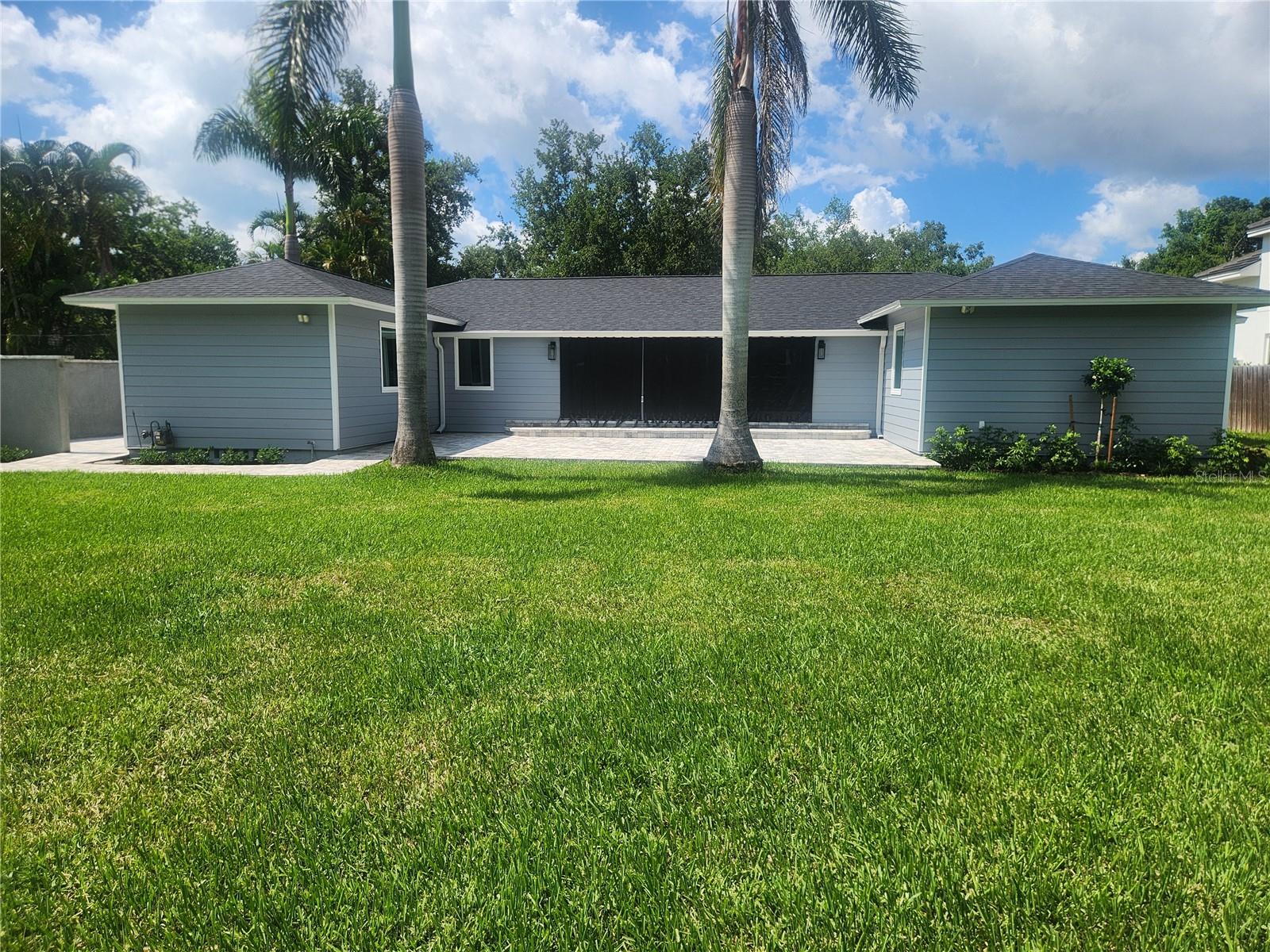 1638 SOUTH DR