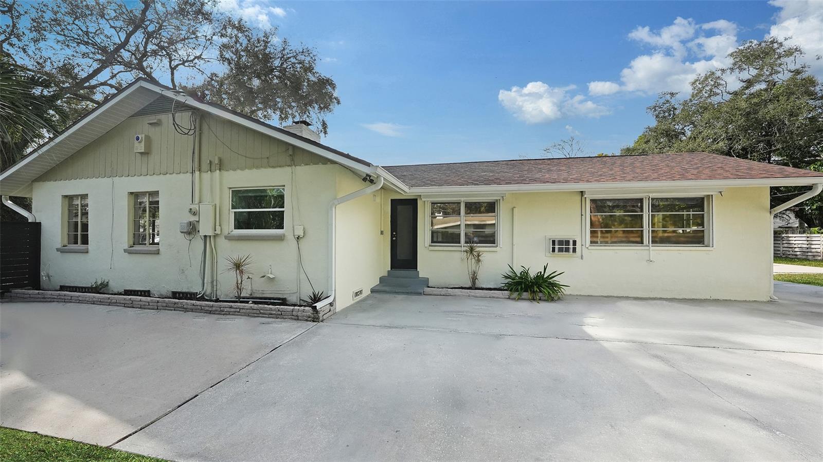 1763 SOUTH DR