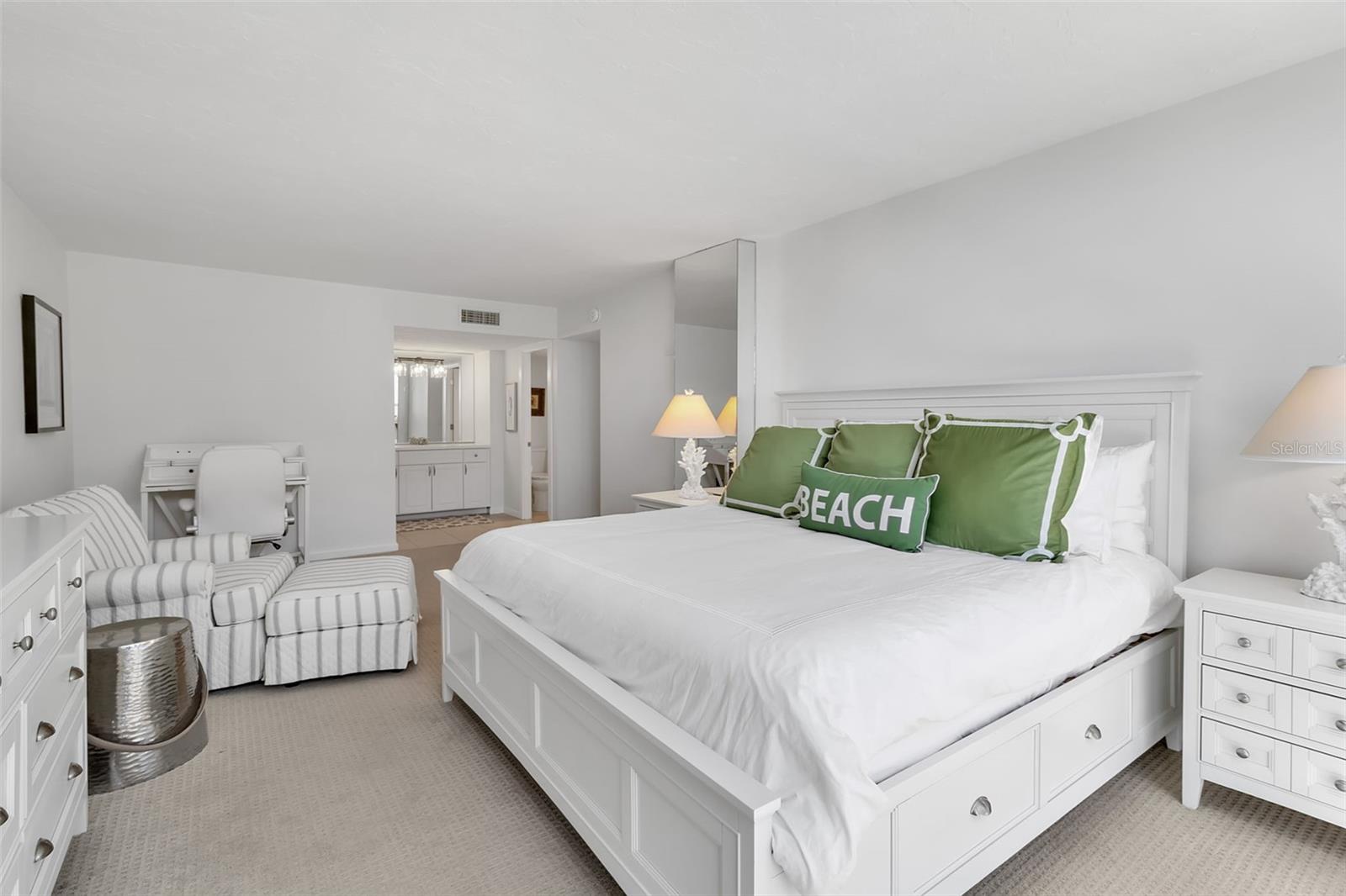 1701 GULF OF MEXICO DR #402