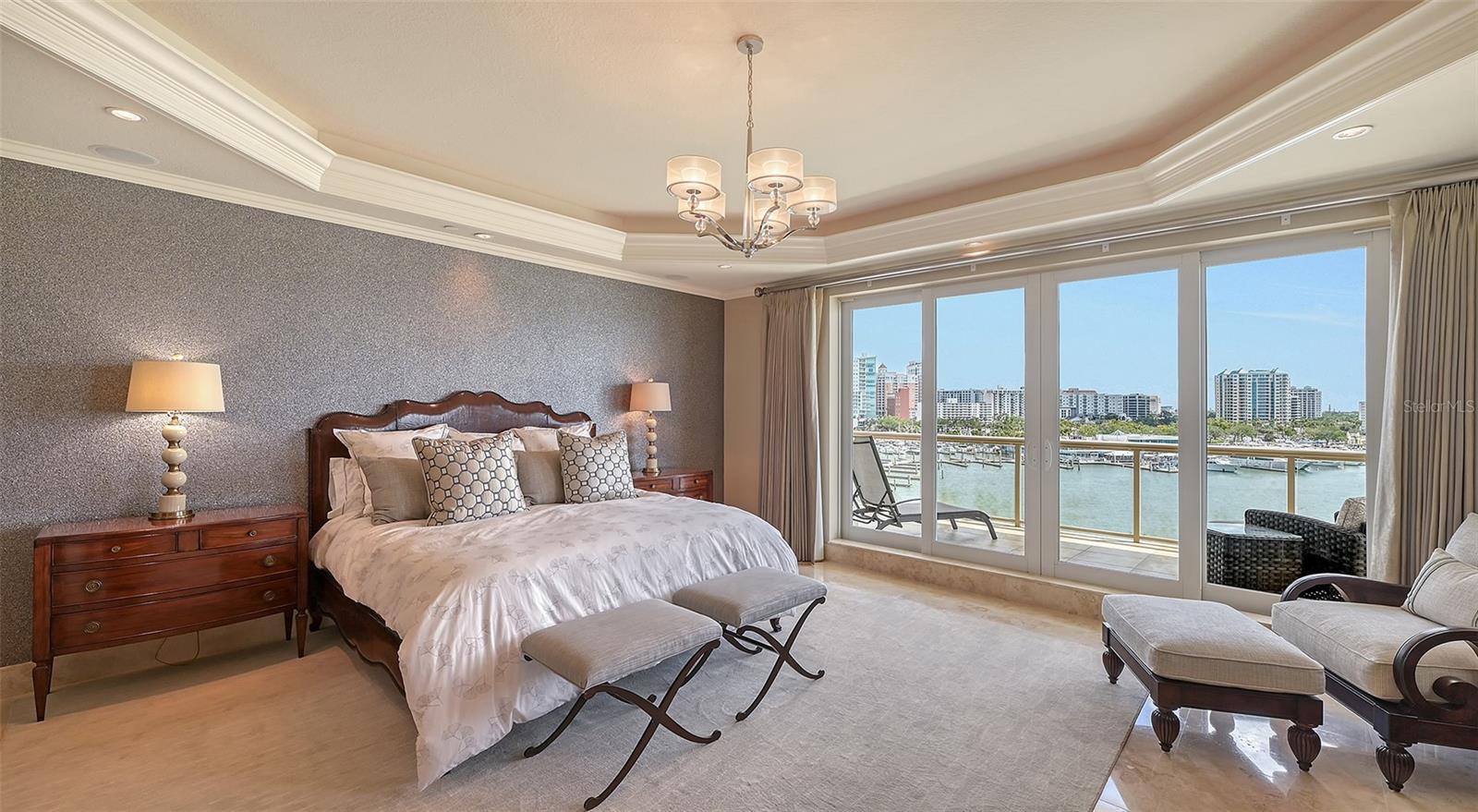 464 GOLDEN GATE PT #702
