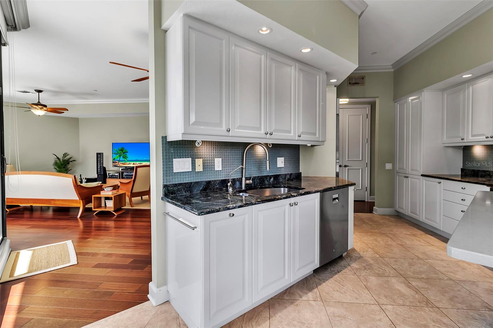 1241 GULF OF MEXICO DR #109