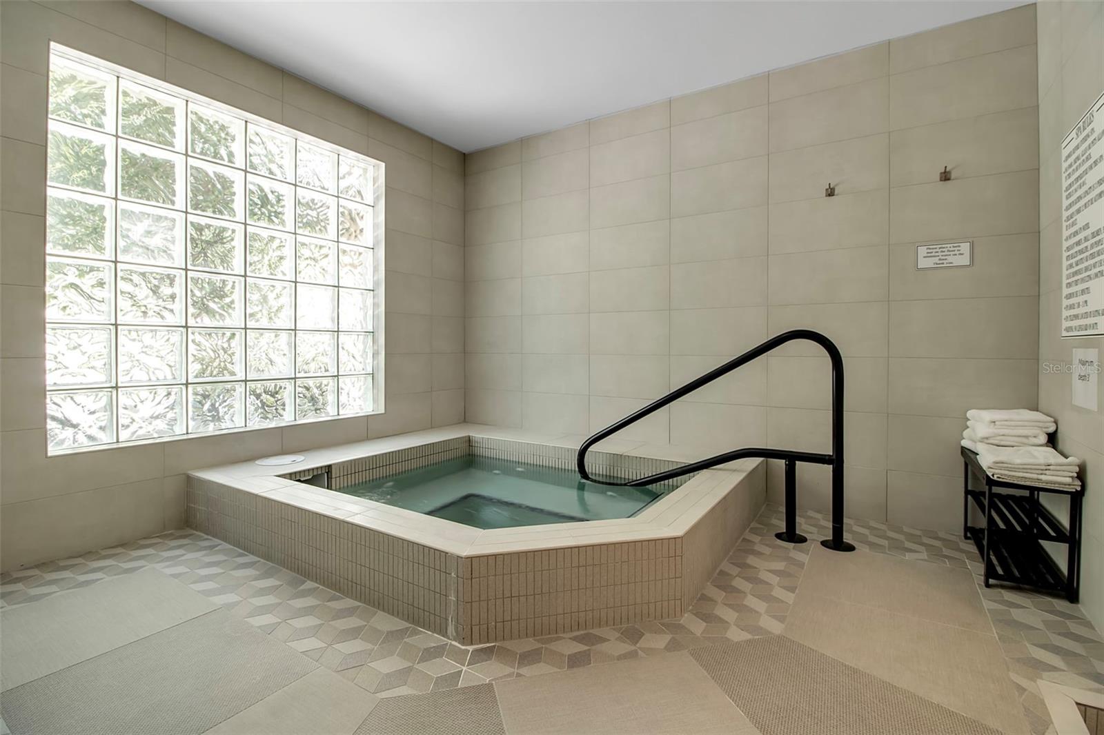 1241 GULF OF MEXICO DR #109