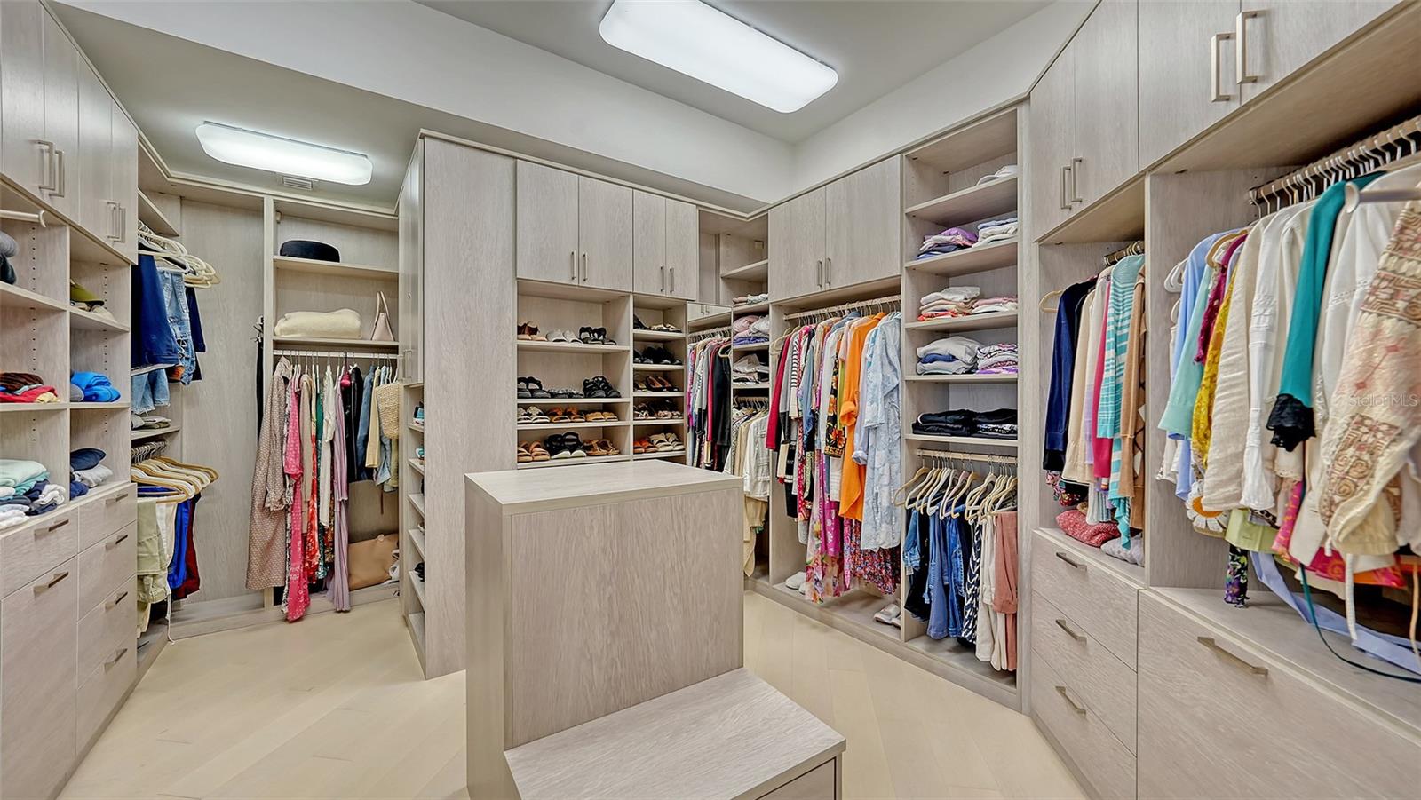 1241 GULF OF MEXICO DR #803