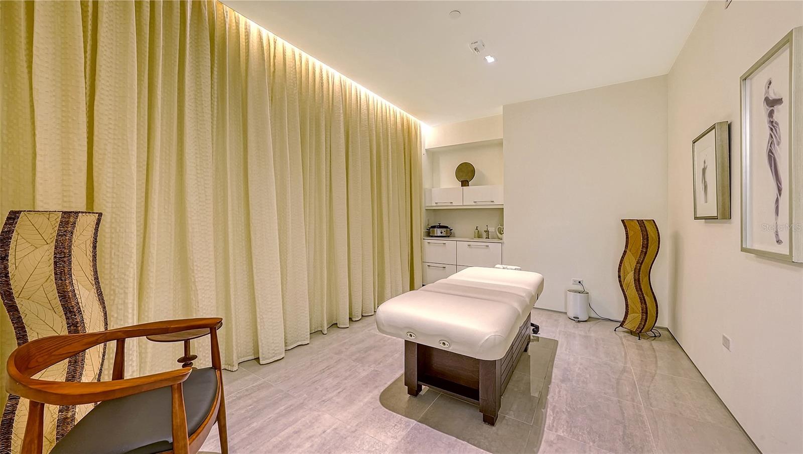 280 GOLDEN GATE PT #600