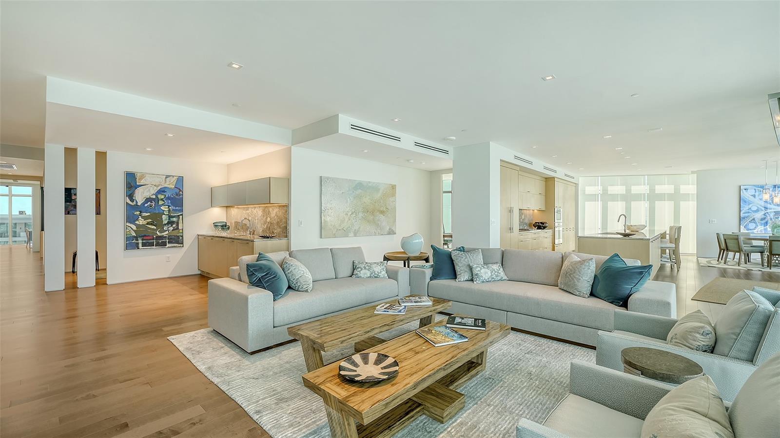 280 GOLDEN GATE PT #600