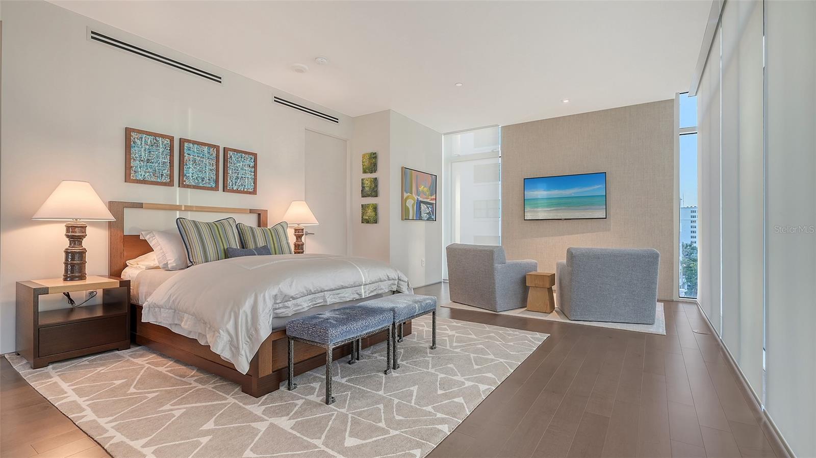 280 GOLDEN GATE PT #600