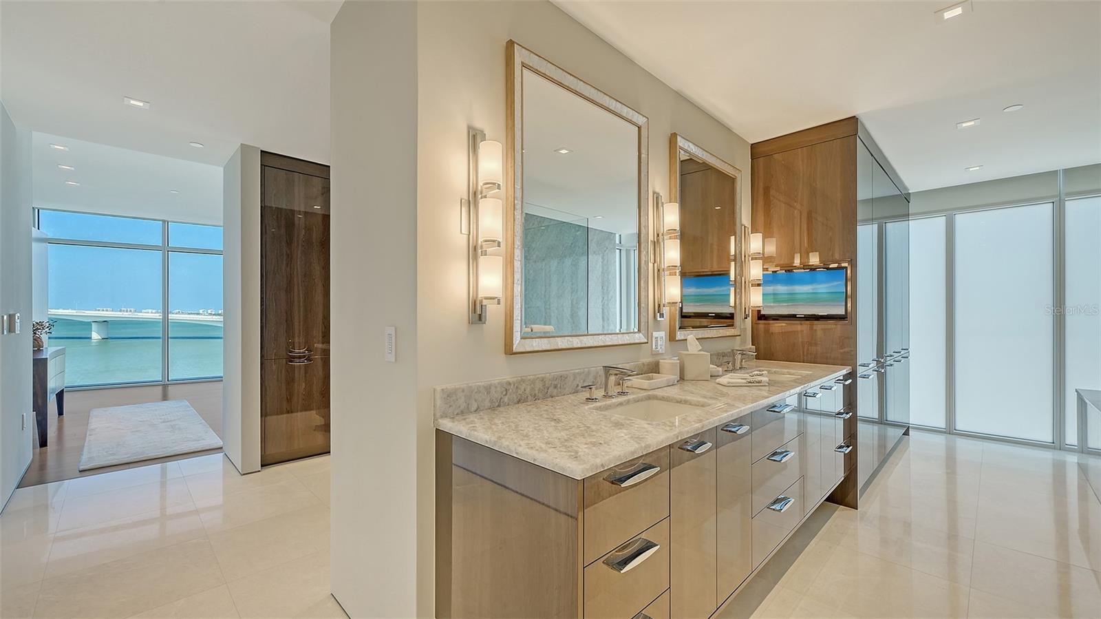 280 GOLDEN GATE PT #600