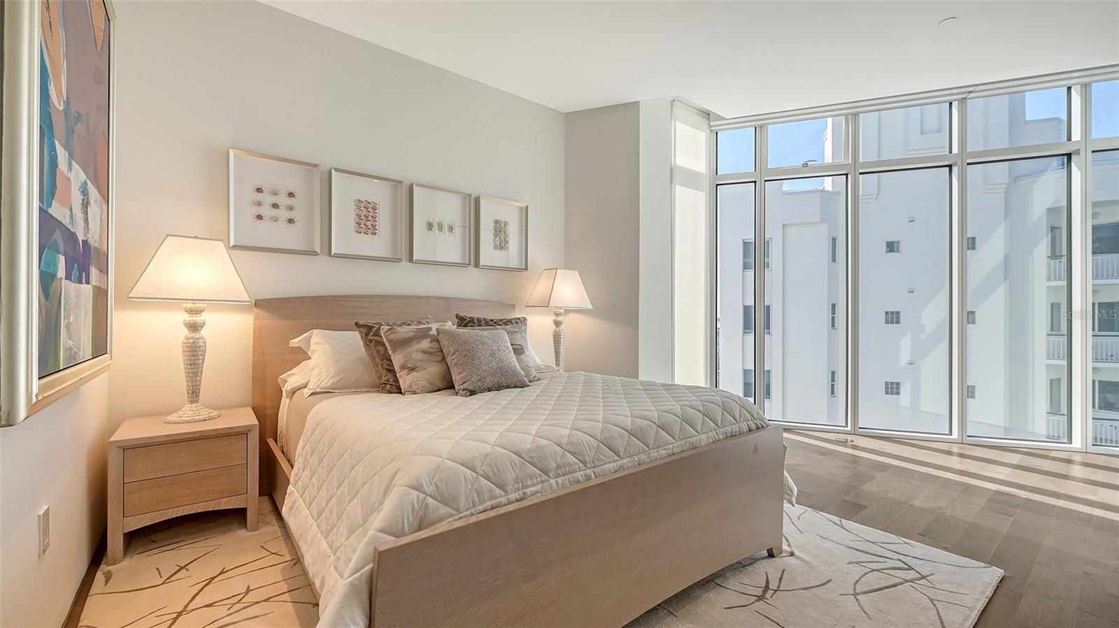 280 GOLDEN GATE PT #600