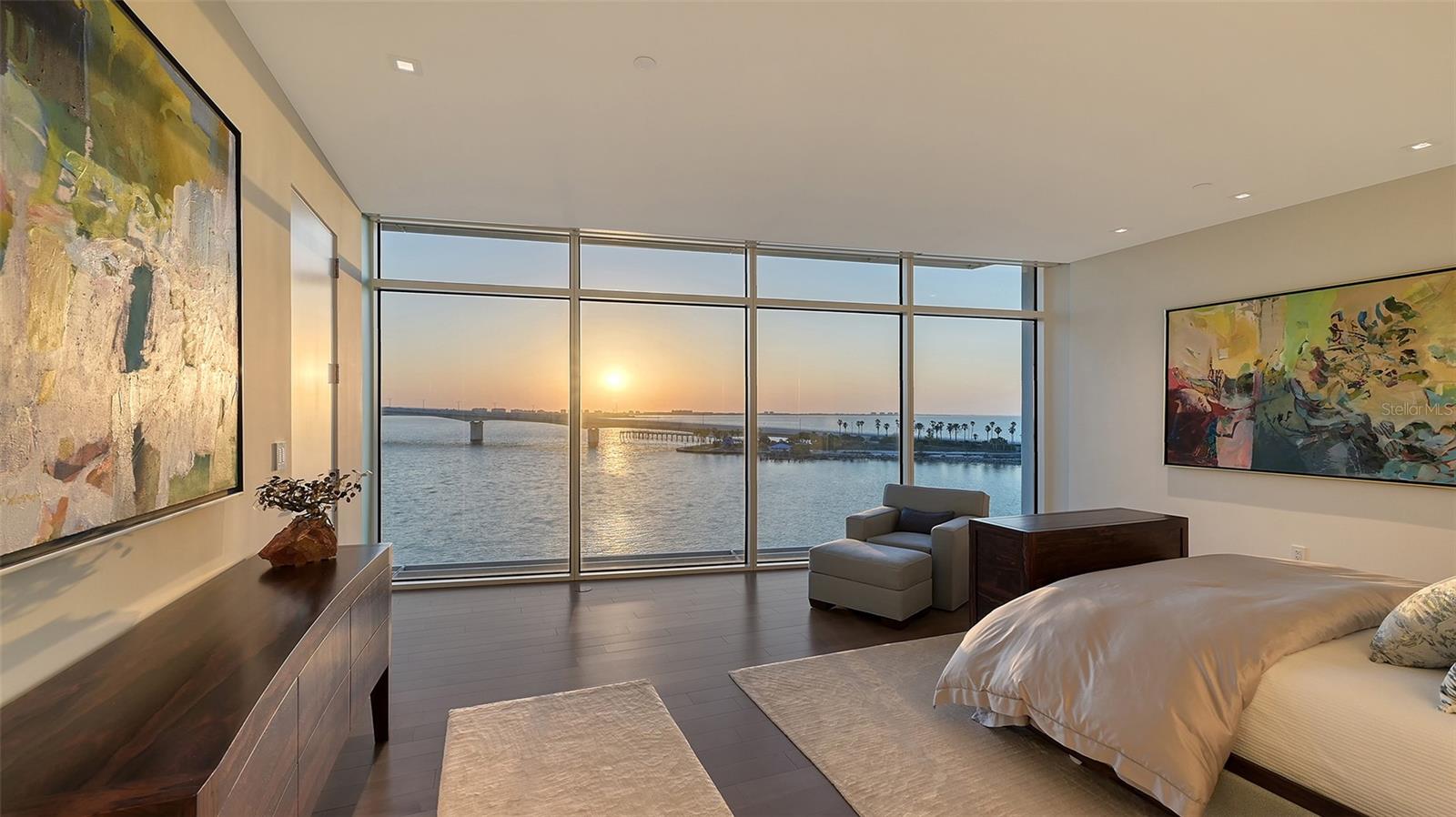 280 GOLDEN GATE PT #600