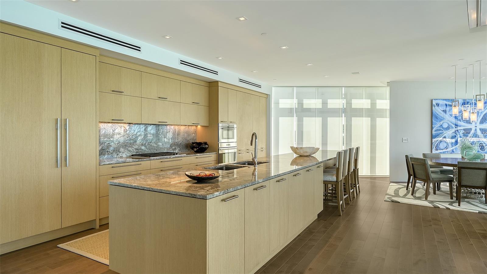 280 GOLDEN GATE PT #600