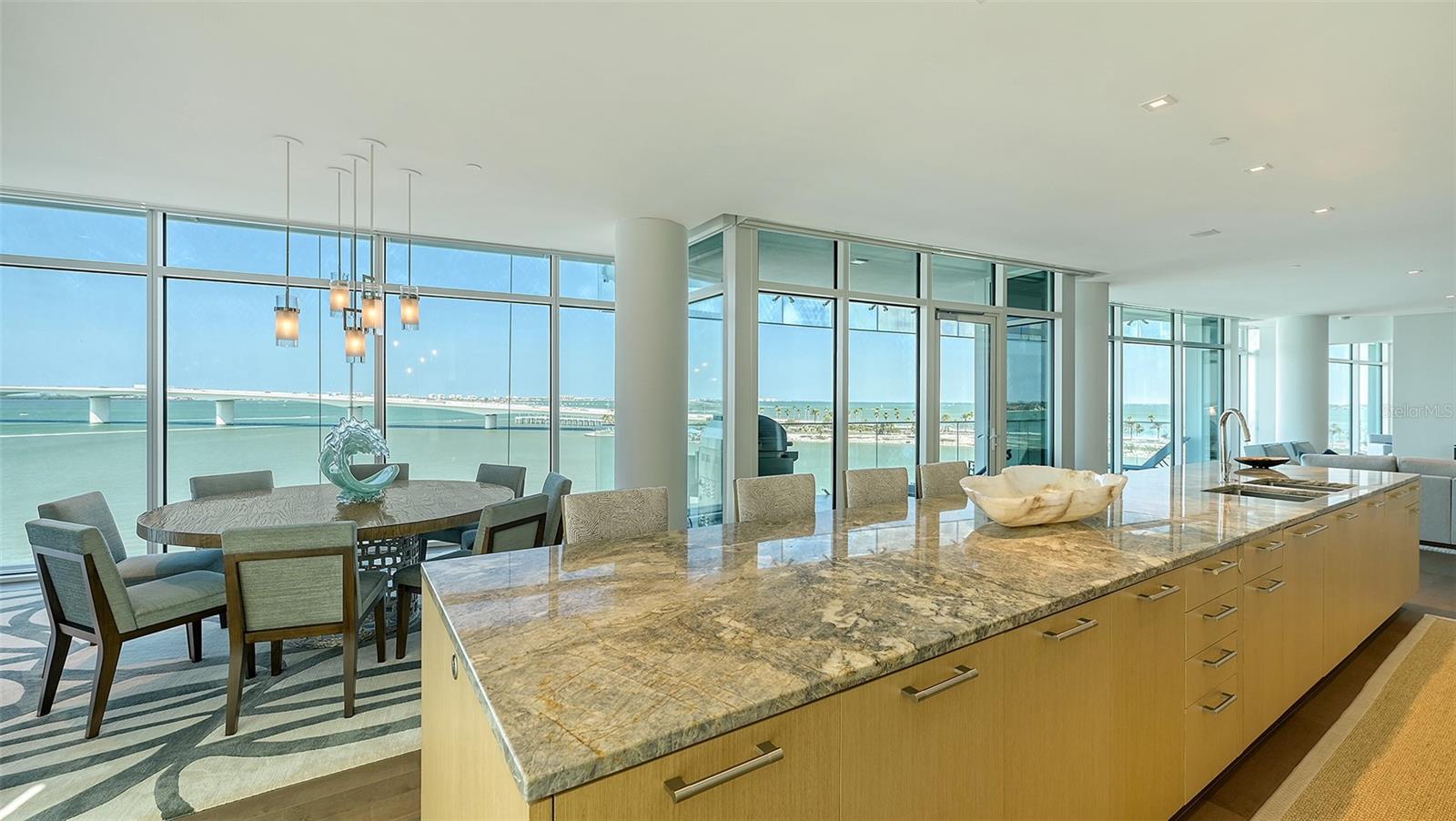 280 GOLDEN GATE PT #600