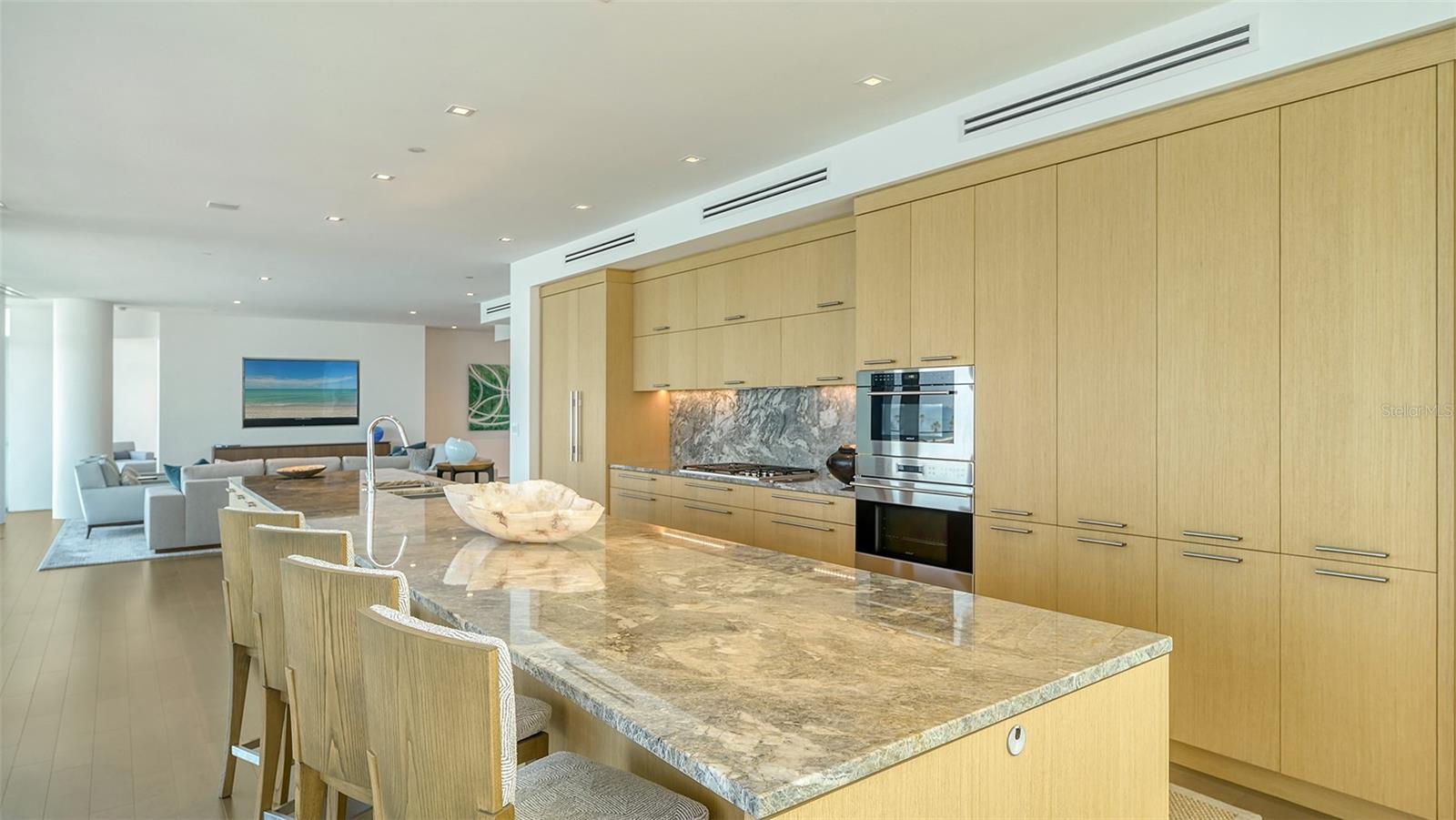 280 GOLDEN GATE PT #600