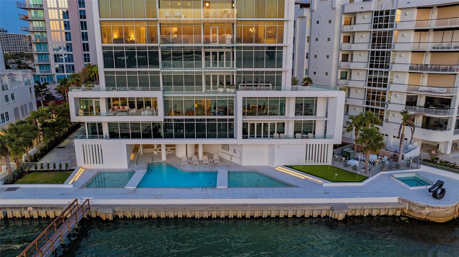 280 GOLDEN GATE PT #600