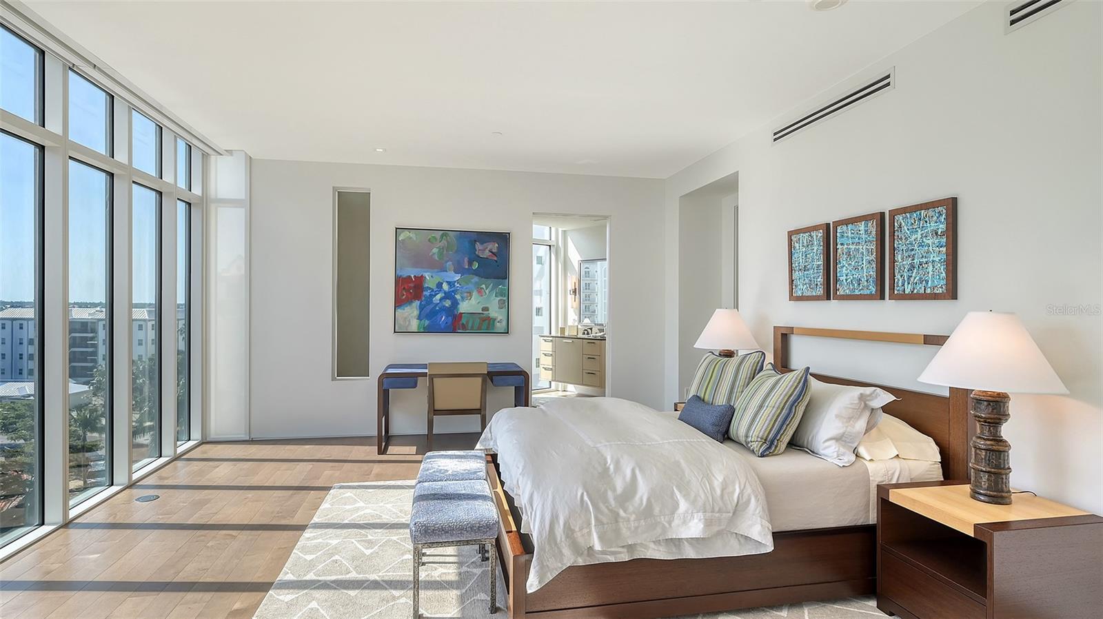 280 GOLDEN GATE PT #600