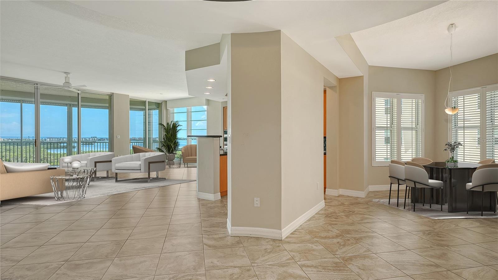 385 N POINT RD #903