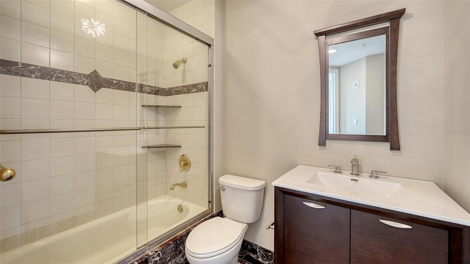 385 N POINT RD #903