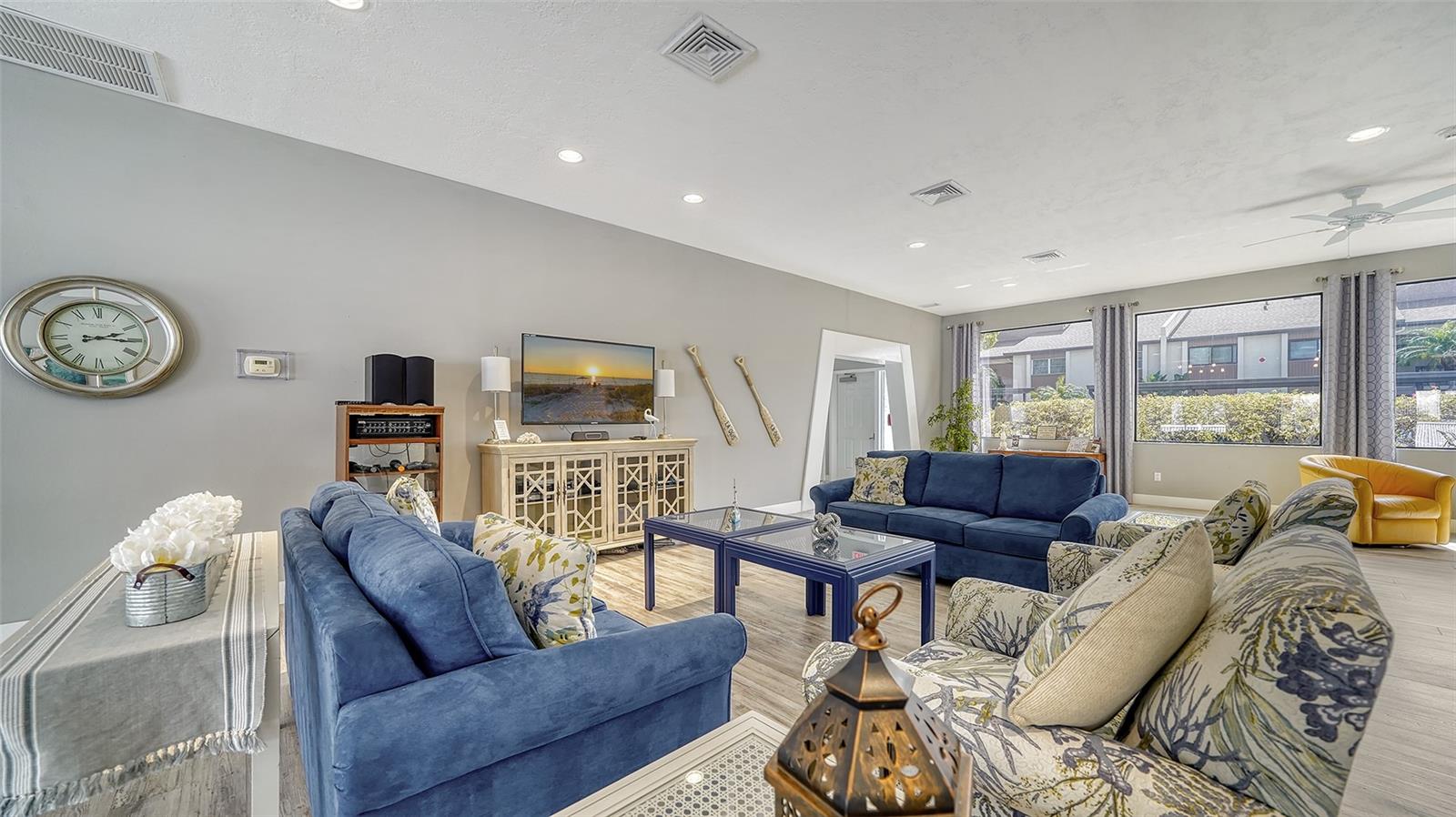 2640 CLUBHOUSE DR #203
