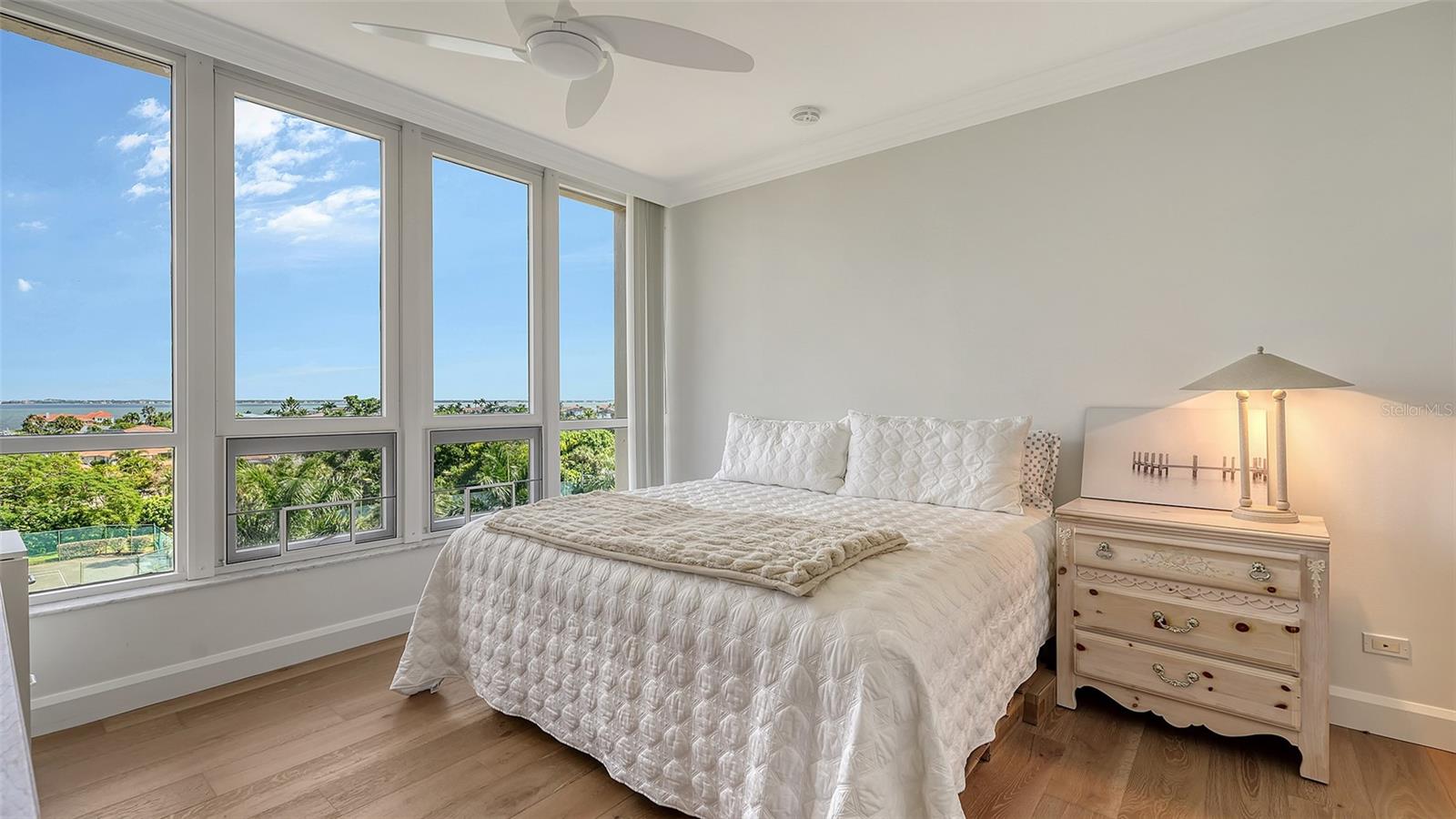 1211 GULF OF MEXICO DR #301