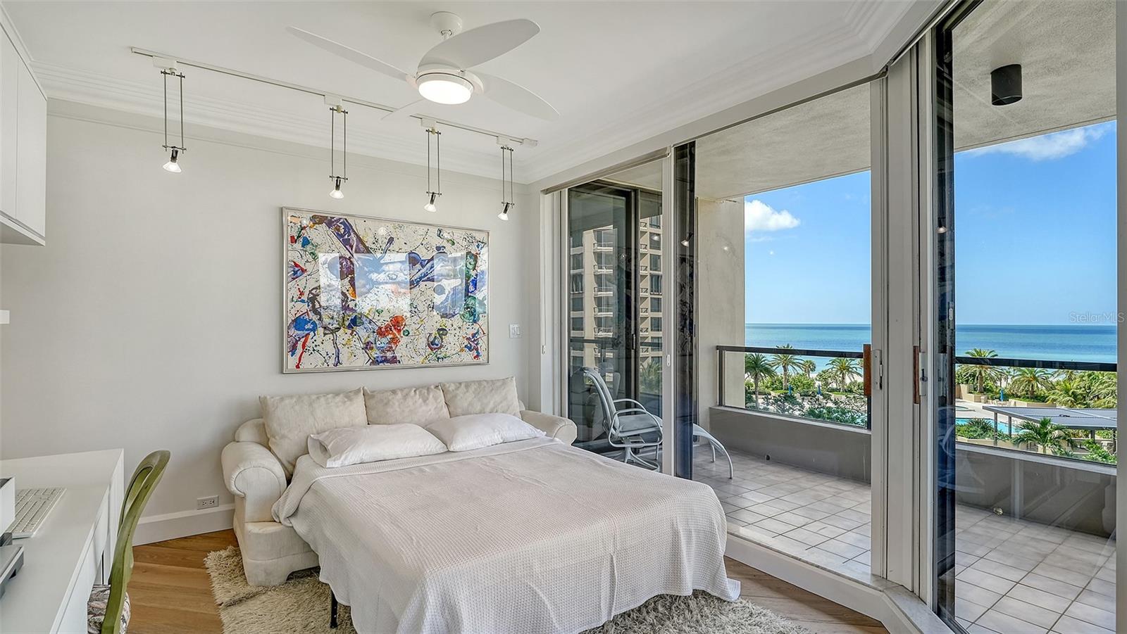 1211 GULF OF MEXICO DR #301