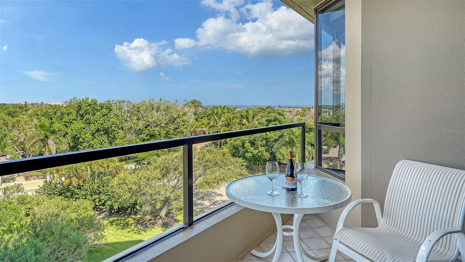 1211 GULF OF MEXICO DR #301