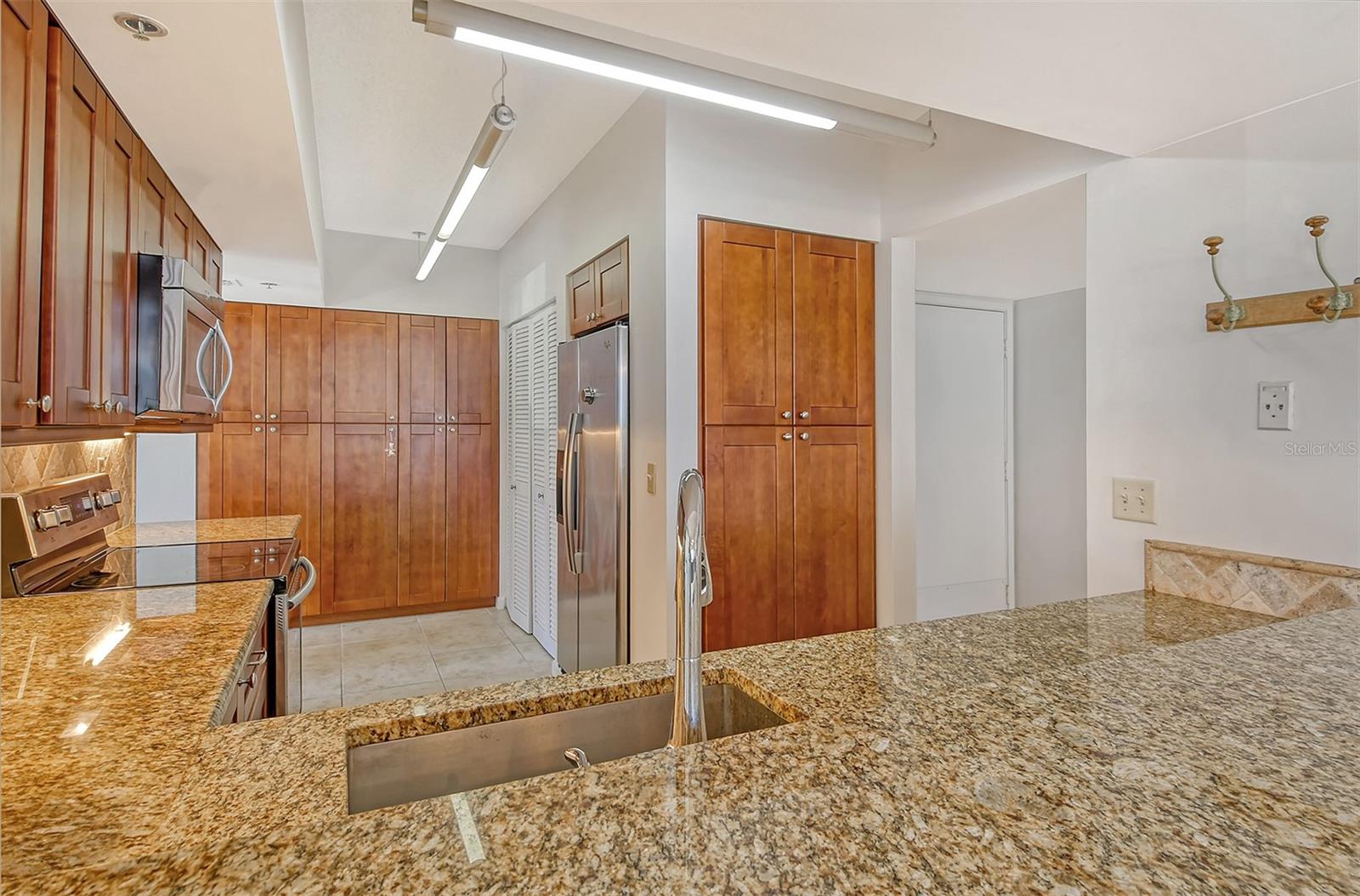 1932 HARBOURSIDE DR #217