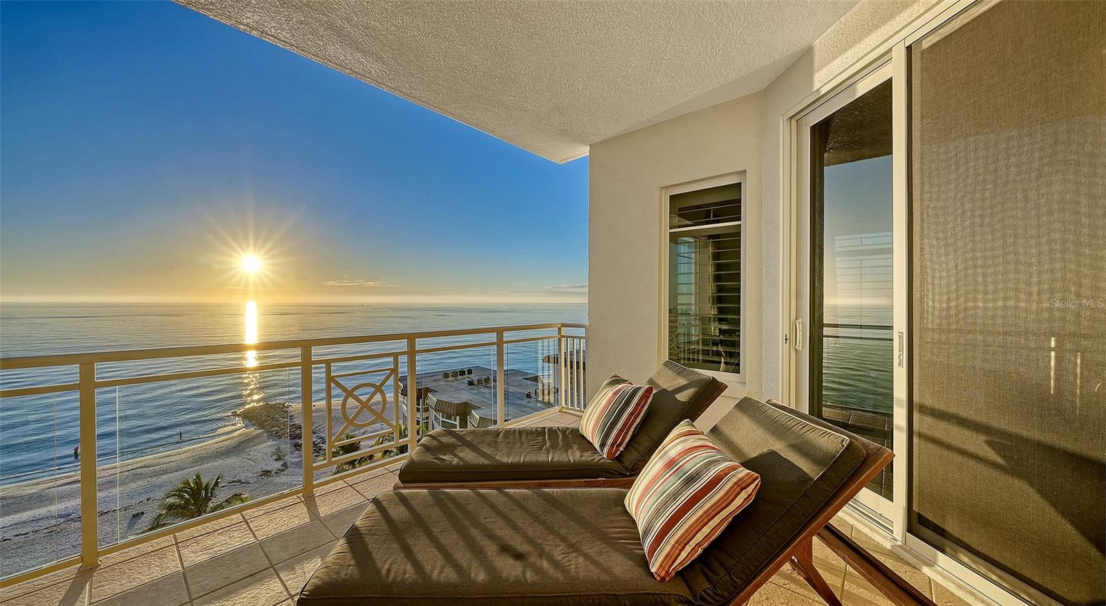 2052 BENJAMIN FRANKLIN DR #D702