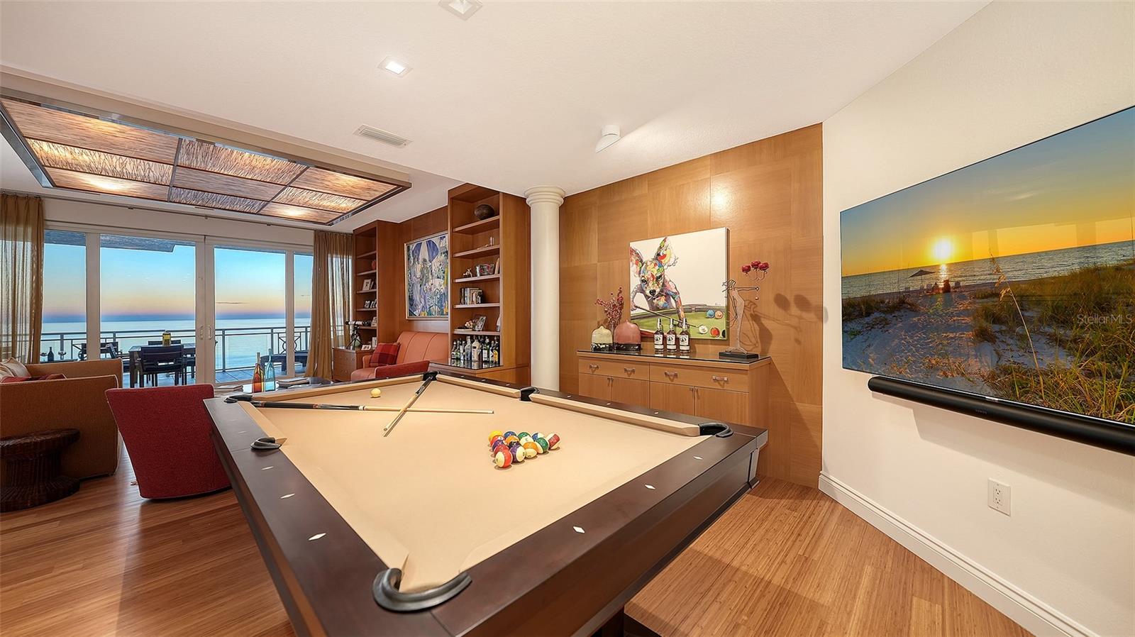 2052 BENJAMIN FRANKLIN DR #D702