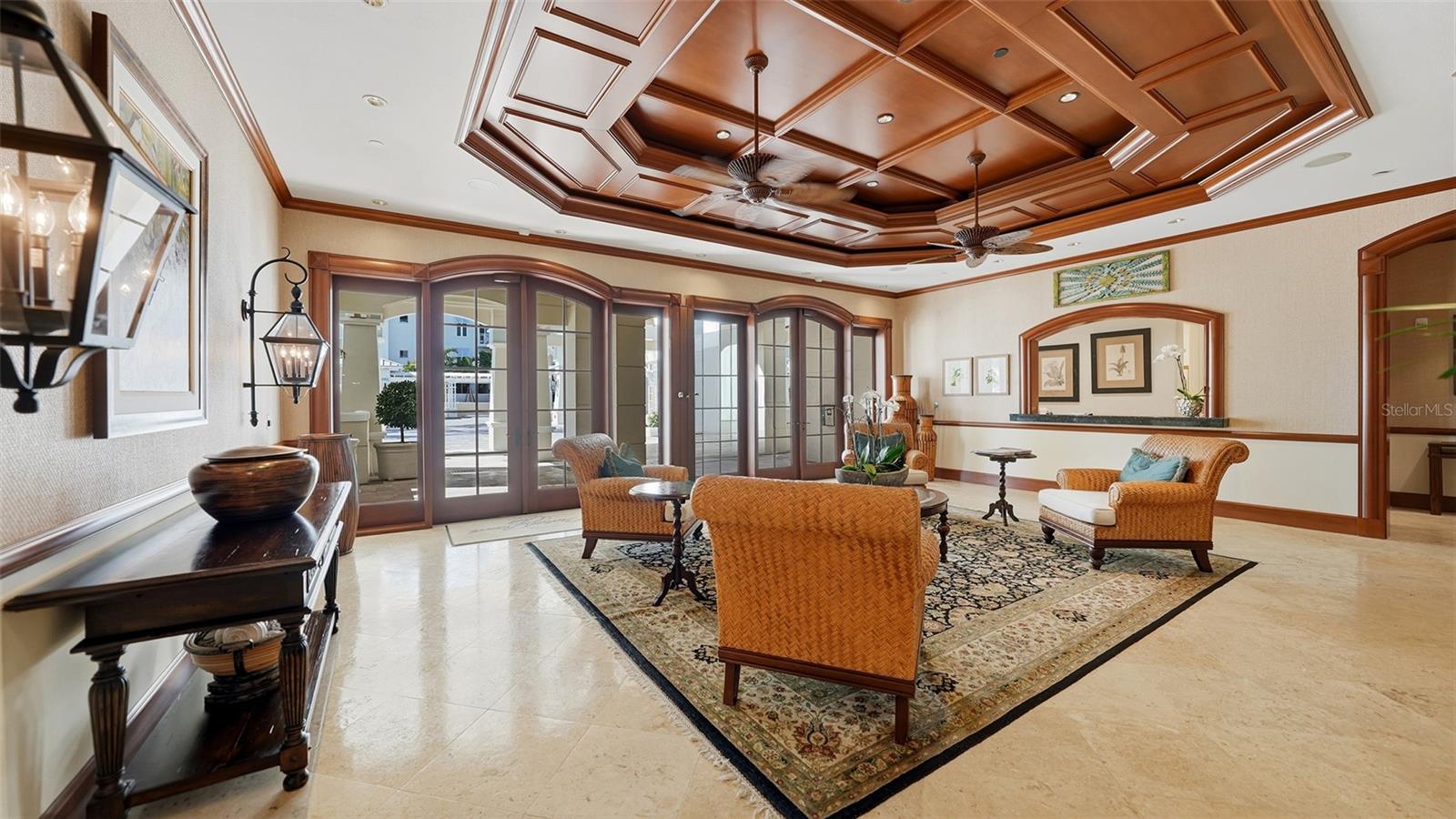 2052 BENJAMIN FRANKLIN DR #D702