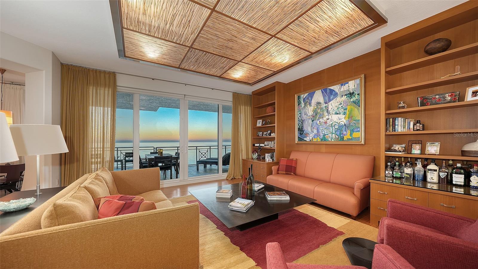 2052 BENJAMIN FRANKLIN DR #D702